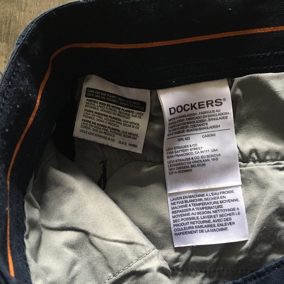 DOCKERS NAVY CHINOS: SIZE 32W by 30”L (GREAT CONDITION) - Picture 5 of 5